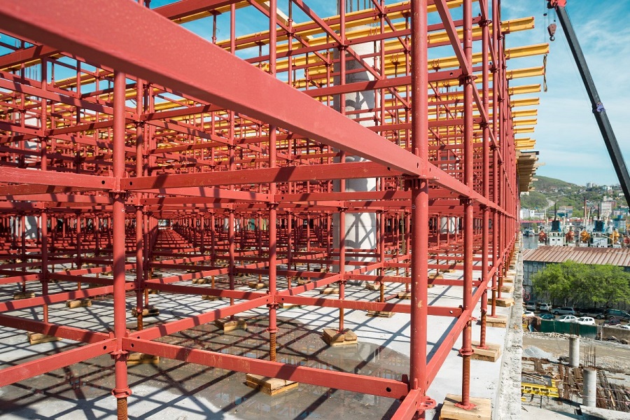 Аренда опалубки и строительных лесов: плюсы и минусы