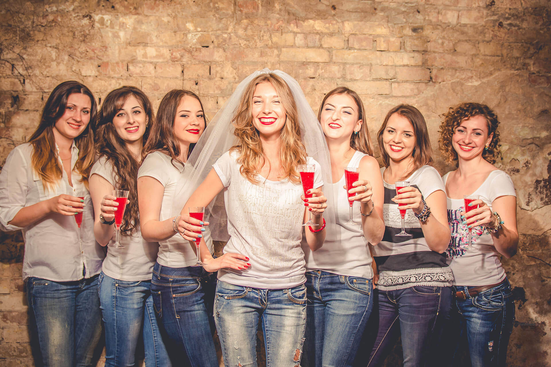 Недорогой и творческий девичник в Казани: Отличный праздник в гончарной студии