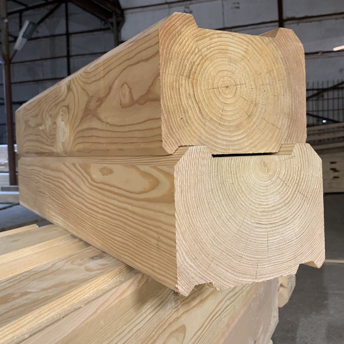 Профилированный брус: преимущества и особенности выбора