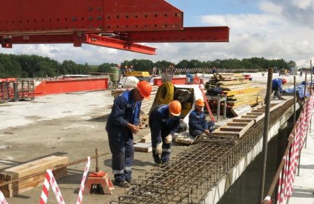 Кадры для стройки: зарплата теперь не главное?