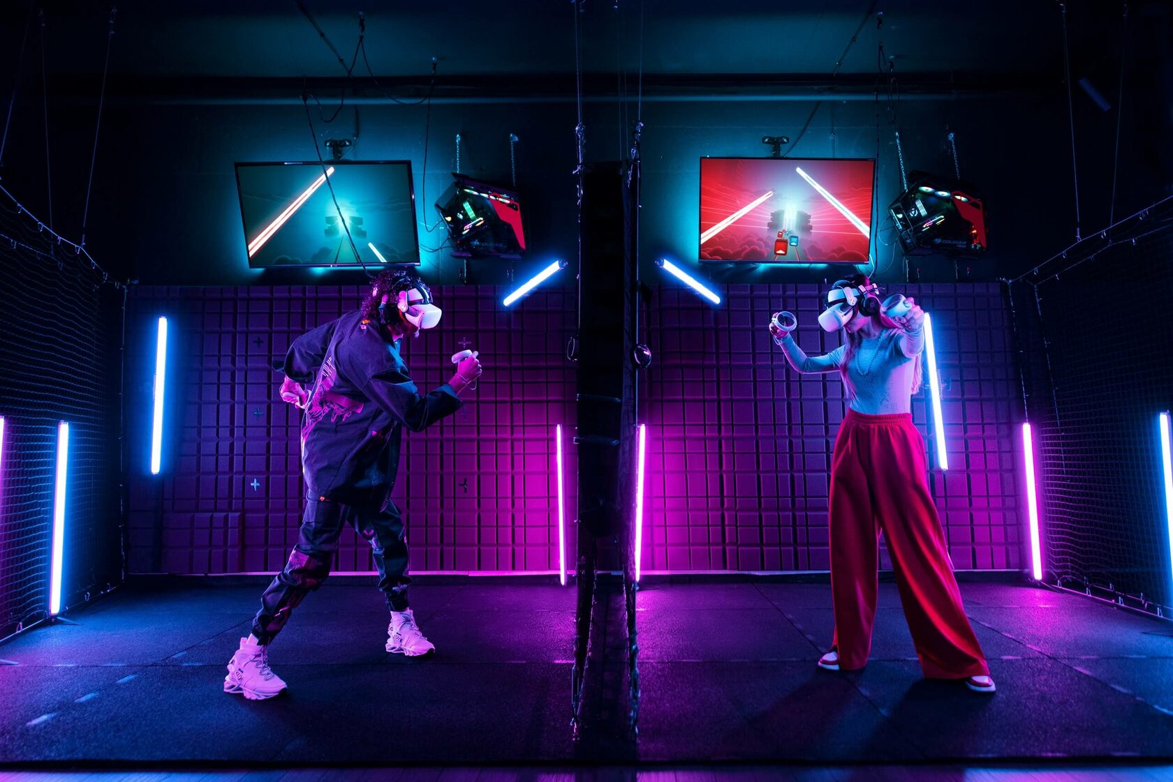 Виртуальная реальность: Особенности празднования веселого взрослого дня рождения в клубе VR