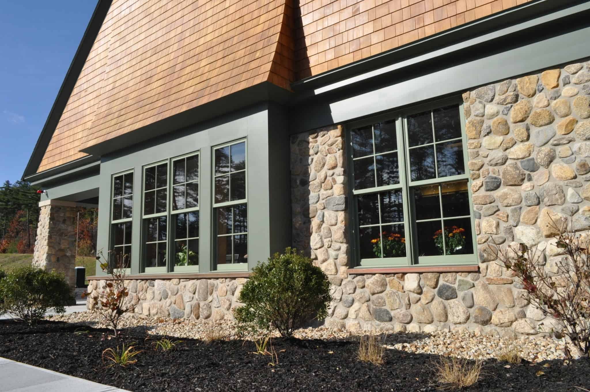 Отделка фасада натуральным камнем: Вдохните жизнь в свой дом естественной красотой