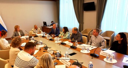 Минстрой: работа с молодежью продолжается.