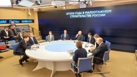 Малоэтажное  строительство: Минстрой обещает заняться контролем цен на загородную недвижимость.