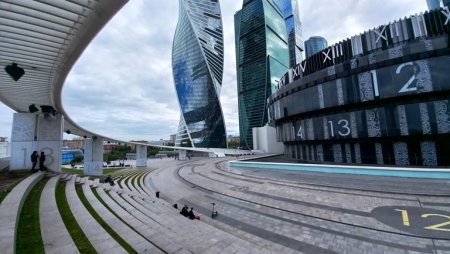 История «Москва – Сити».  Инна Ройтбург: почему в Сити не стало аквапарка…