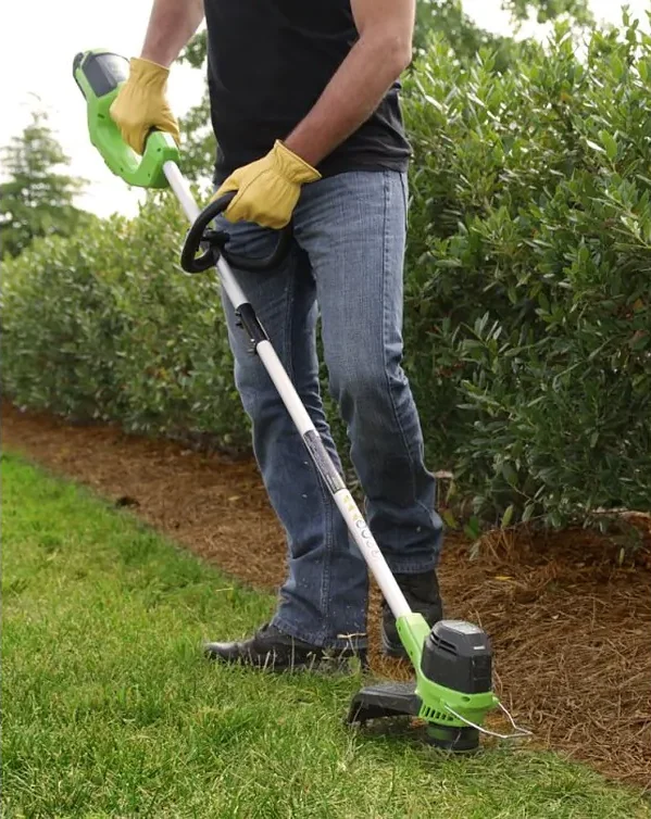Аккумуляторные триммеры для травы: удобство и эффективность для идеального газона