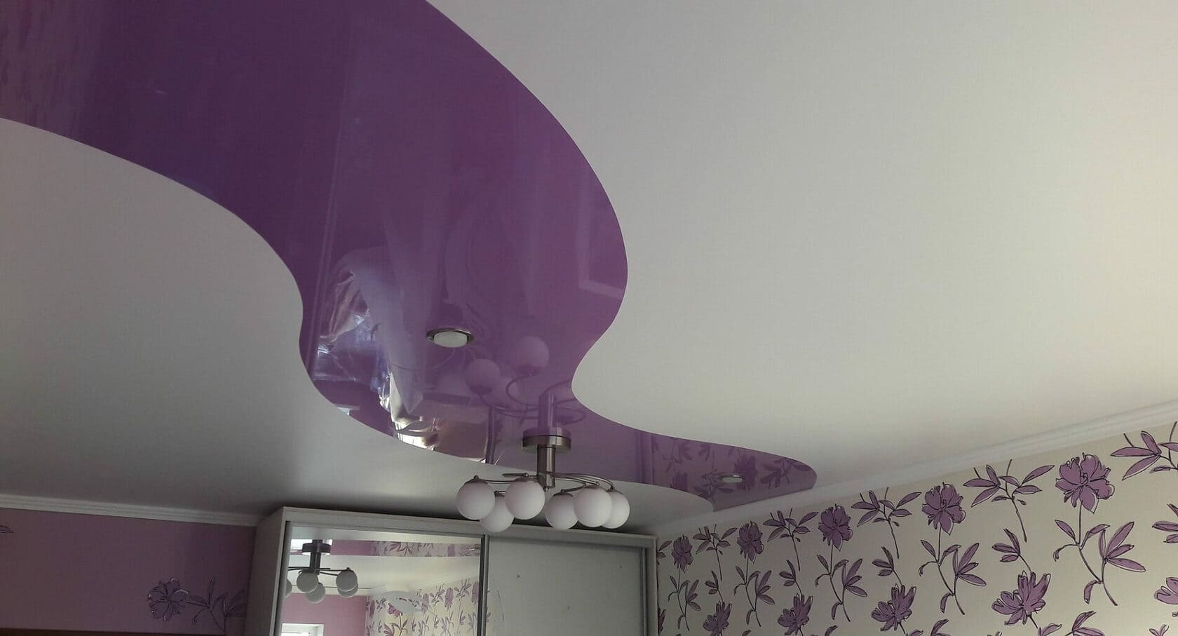 Натяжные потолки нового поколения: технологии, которые преобразят ваш интерьер