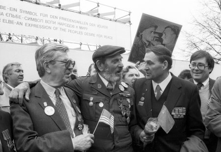 Апрель 1945/1985: две встречи на Эльбе, которые забывать нельзя