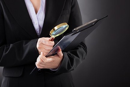 Почерковедческая экспертиза: когда каждый штрих имеет значение