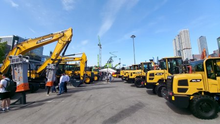 Техника для стройки 2025: склады затоварены и ждут своего покупателя