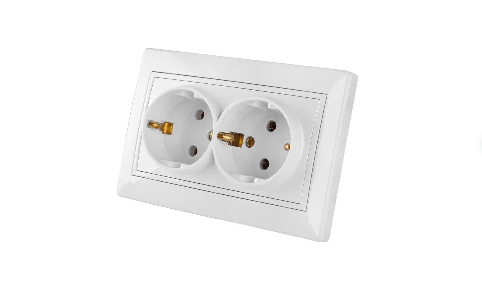 Электробезопасность на кончике вилки: как правильно установить розетки