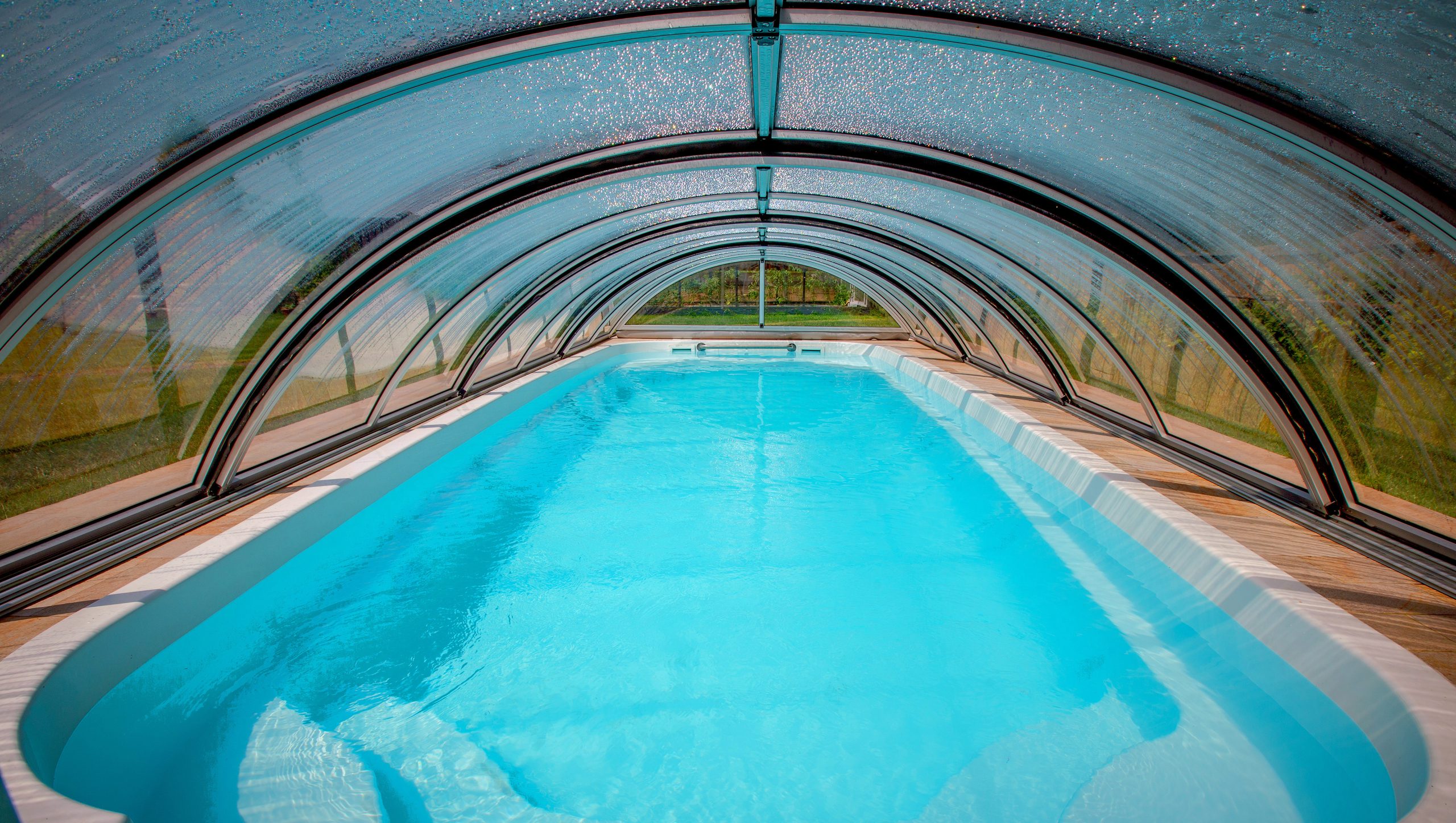 Раздвижные павильоны из поликарбоната: современное решение для вашего бассейна