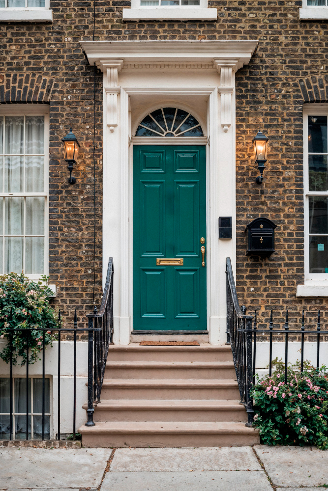 Входные металлические двери: безопасность и комфорт вашего дома