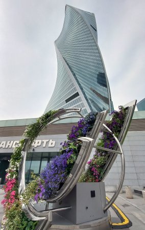 Как о небоскребах в России и мире говорили на МБФН 2025.