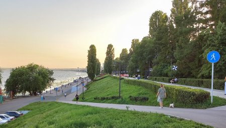 Русские грабли по-саратовски: здесь мало школ, а новые строятся со скандалом