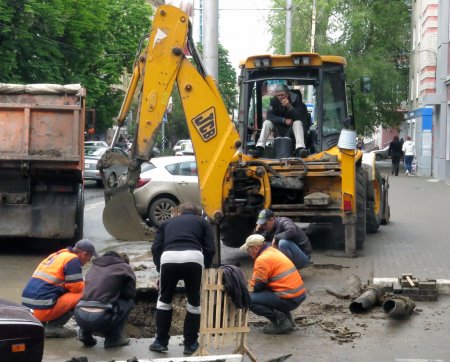 Русские грабли по-саратовски: здесь мало школ, а новые строятся со скандалом
