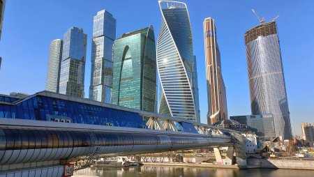 Москва-Сити: от Хрущевской оттепели до Лужковской осени