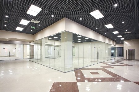 Почему свободных площадей в ТЦ становится больше